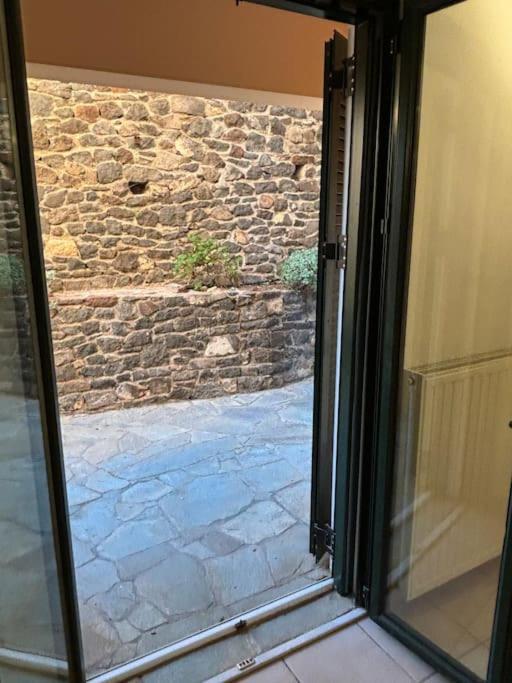 Appartement Avec Vue Aegina Exterior photo